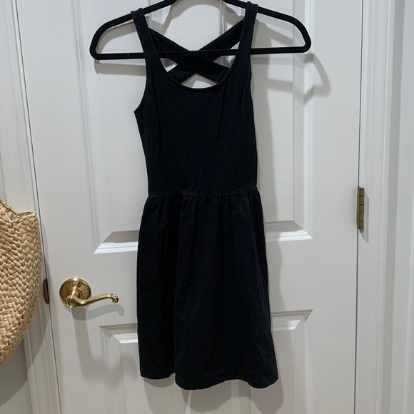 Black dress - Picture 2 of 3